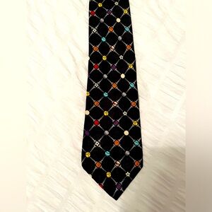 Joe Boxer-screwball men’s tie. Good cond. Has many sports themed balls. $8